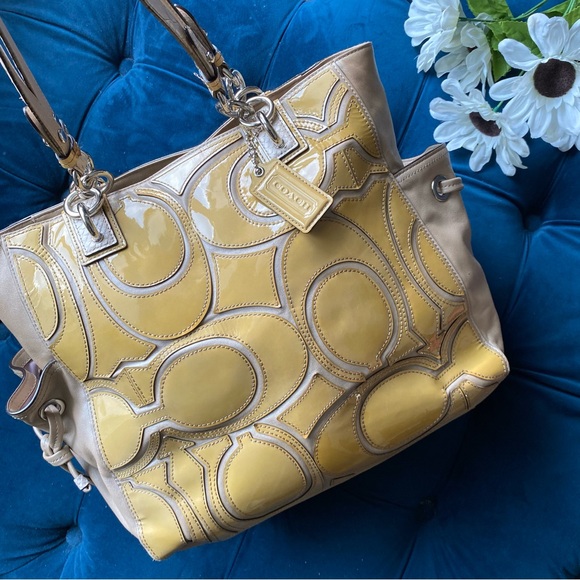 COACH PEYTON OPTIC PATRNT LEATHER BAG - Picture 2 of 16